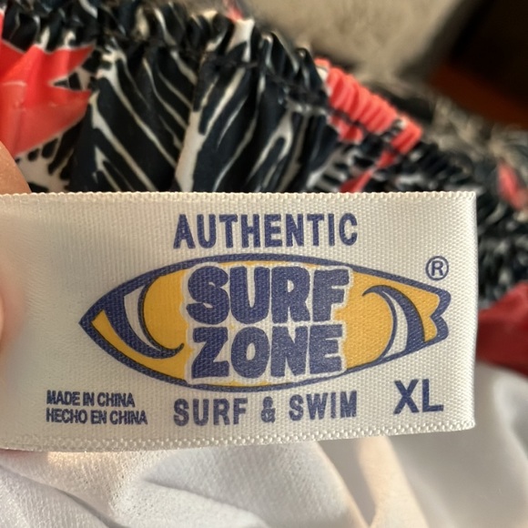 🔹4 for $30 Boys Surf Zone Flamingo Trunks, XL - Picture 6 of 7